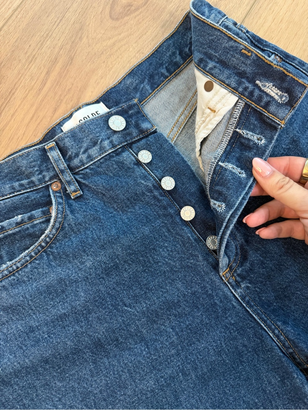 Agolde Dame shorts - Picture 3 of 5